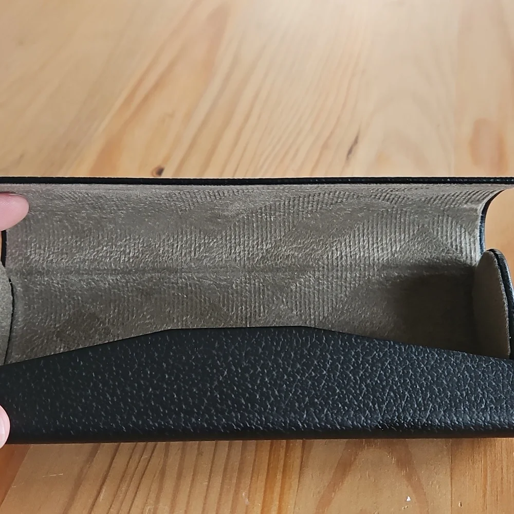 Burberry eyeglasses case